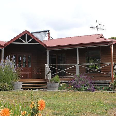Eagle'S Roost Farmstay B&B Rocky Cape Exterior photo