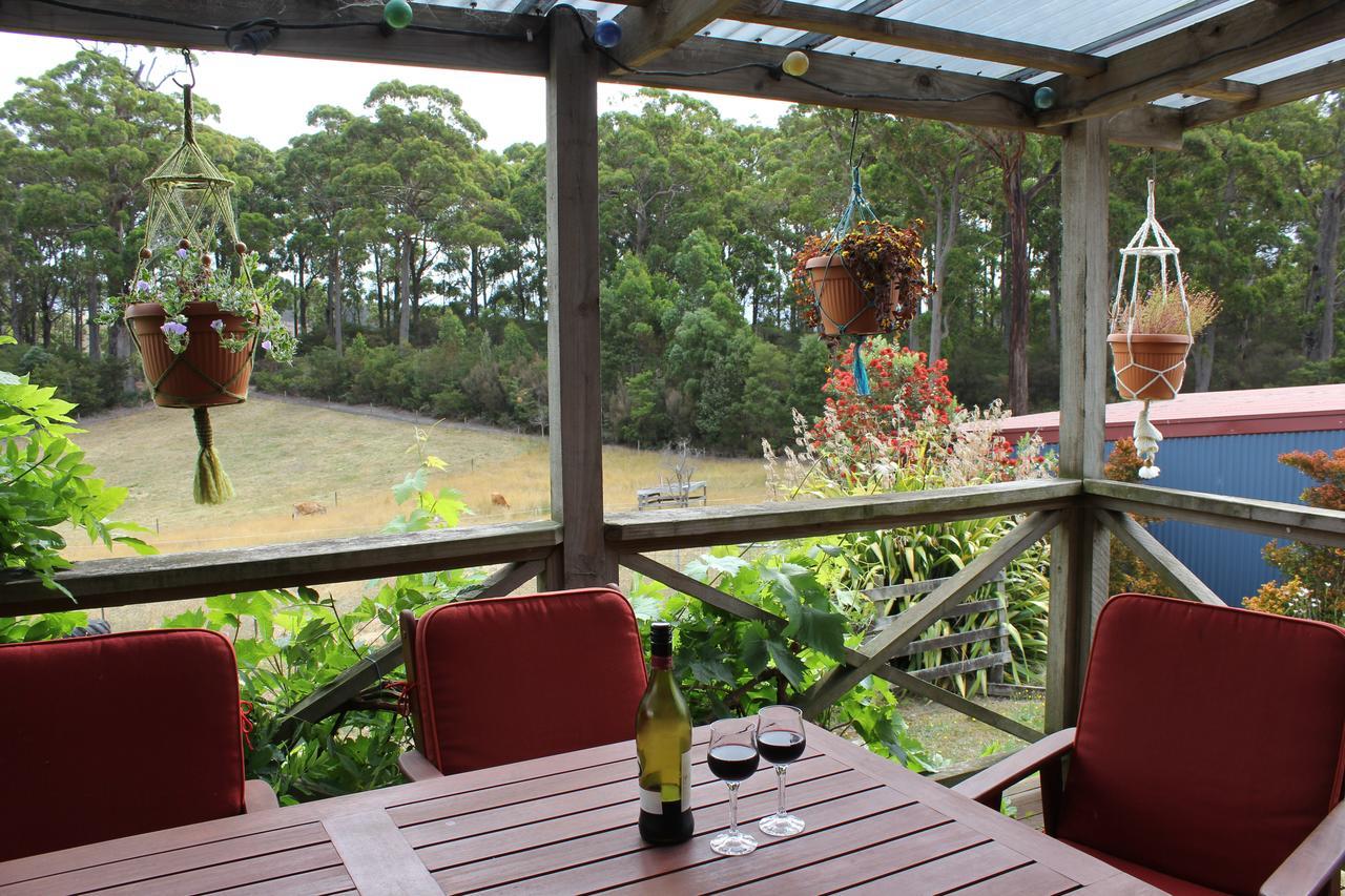 Eagle'S Roost Farmstay B&B Rocky Cape Exterior photo